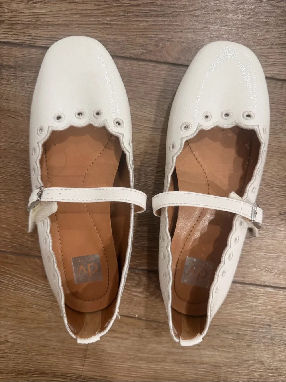 Dolce Vita White Scalloped Mary Jane Dress Shoes - Girls